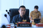 Pj Walikota Risnandar Salat Iduladha di Lapangan MPP Pekanbaru