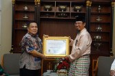 Pemprov Riau Terima Penghargaan Kepatuhan Penyelenggaraan Pelayanan Publik 2023