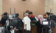Tangis Pecah di Ruang Sidang, Arief Setiawan Minta Keadilan