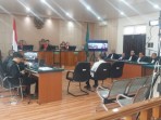 Abdul Wahid Menangis di Sidang: 