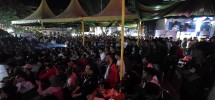 Bersama Ribuan Masyarakat, Bupati Rohil Nobar Final Piala Dunia