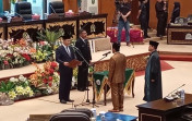 Gantikan Kasir, Darnil Resmi Dilantik PAW Anggota DPRD Riau