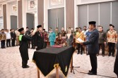 Bupati Ahmad Yuszar Lantik Mardiansyah sebagai Sekda Kampar