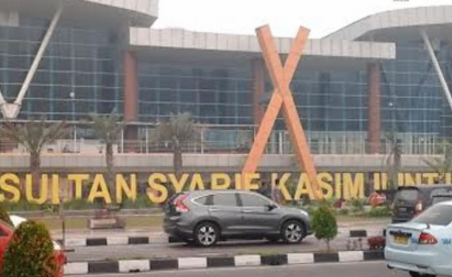 Asap Kembali Selimuti Pekanbaru, Penerbangan di Bandara SSK II Masih Normal