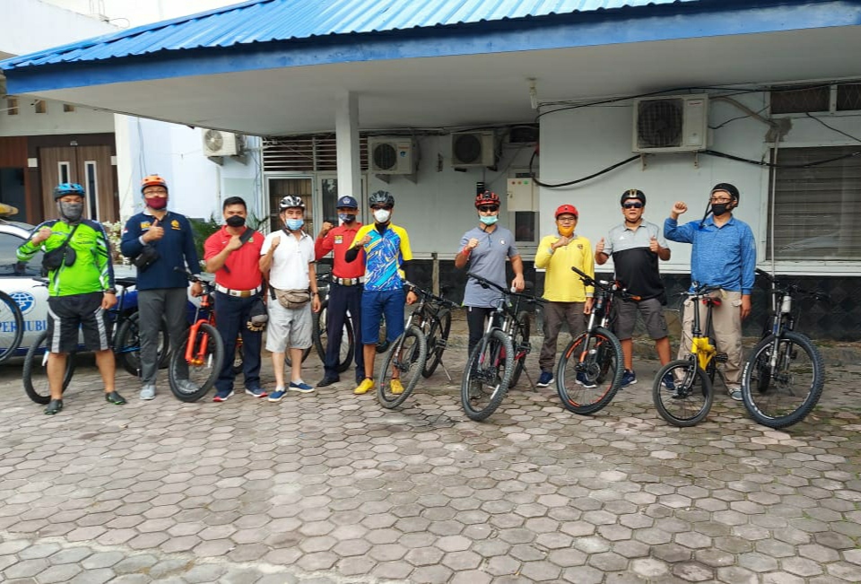 Galakkan Pola Hidup Sehat, Kadishub dan Pegawai Bersepeda Bersama
