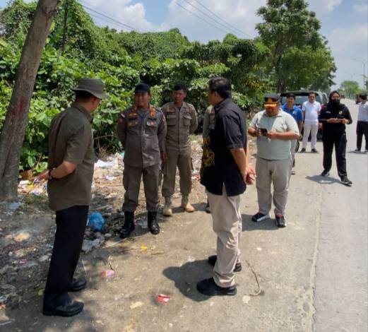 Cegah Penumpukan Sampah, DLHK Pekanbaru Timbun TPS Liar di Sejumlah Titik