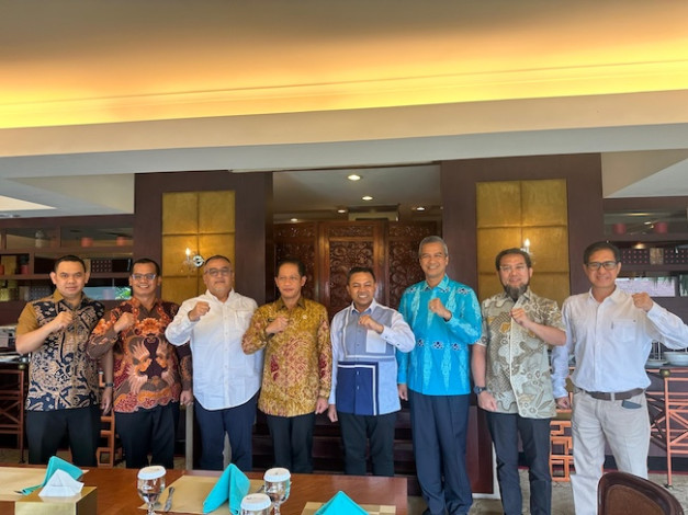 Jemput Bola Dana Lingkungan, Gubri Temui Menteri KLHK di Jakarta