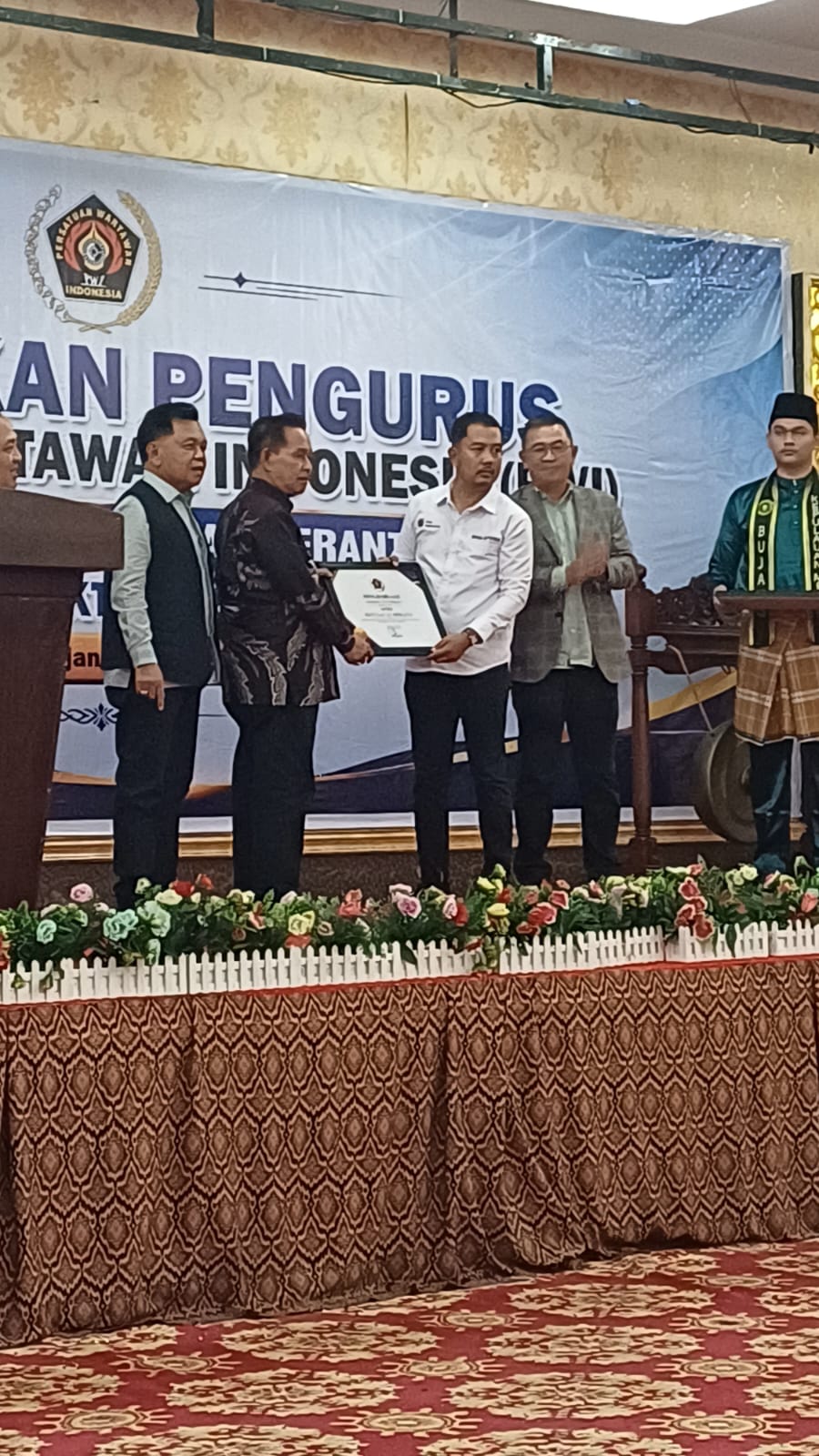 PWI Meranti Resmi Dilantik, Raja Isyam: Jangan Pernah Memperjualbelikan Berita