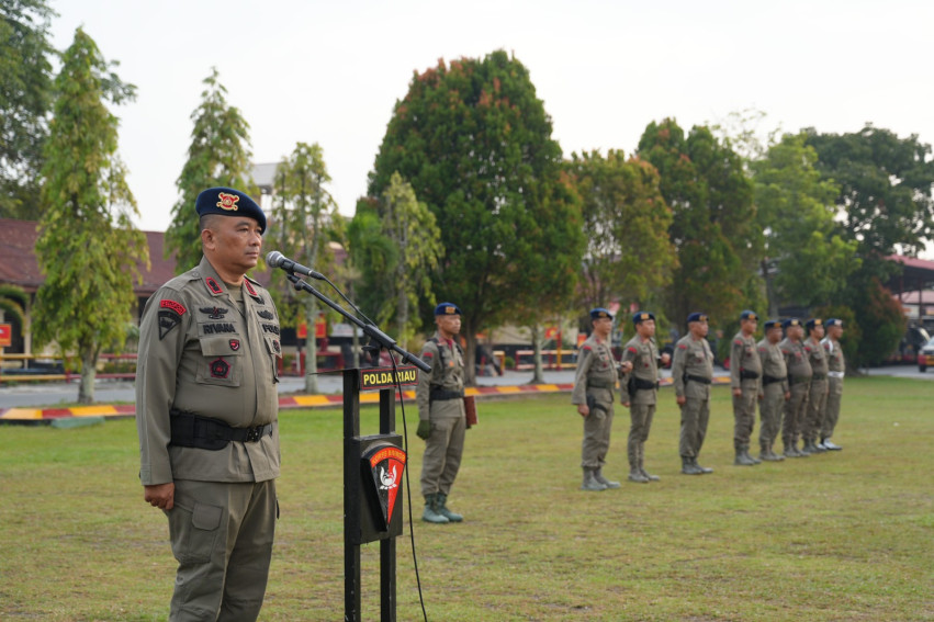 Brimob Polda Riau Tempa Bintara Remaja Angkatan 53 Lewat Latihan Baja