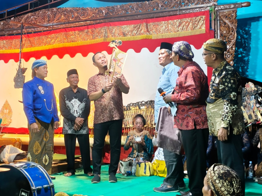 Warga Tenayan Raya Gelar Wayang Kulit Meriahkan Tahun Baru Islam dan HUT Pekanbaru