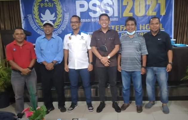 Aklamasi,Peserta KLB Kembali  Pilih Edward Riansyah Jadi Ketua Askot PSSI Pekanbaru