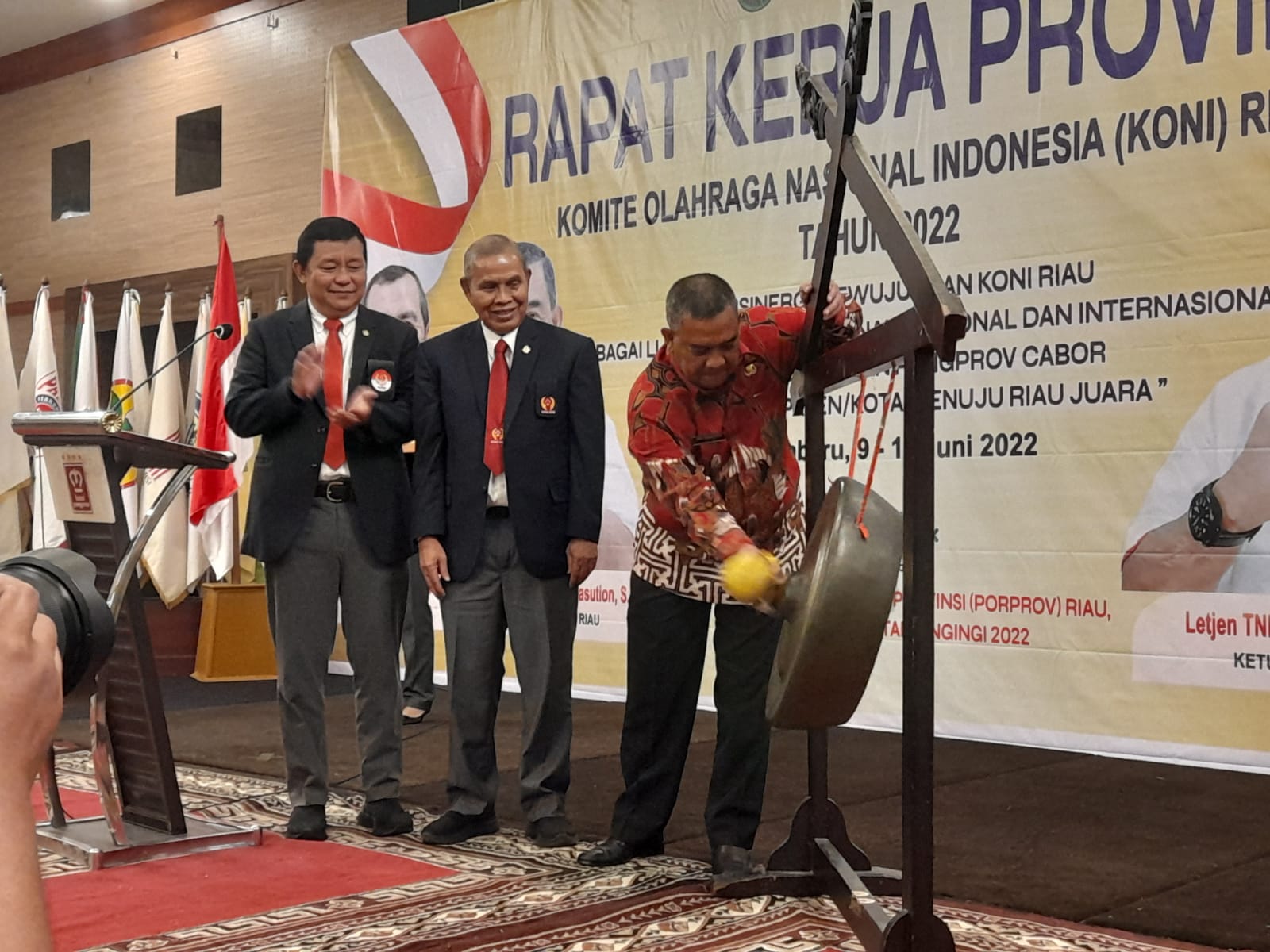 Dari Pembukaan Rakerprov KONI Riau, Ini Pesan Penting Wagubri untuk  KONI Riau