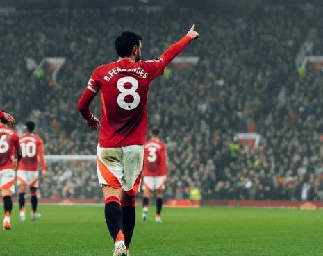 Man United Menang Telak atas Leicester, Fernandes Catat Sejarah
