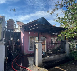Satu Rumah di Marpoyan Damai Terbakar, Kerugian Ditaksir Rp300 Juta