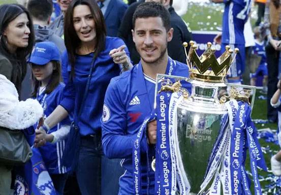 Eden Hazard Gantung Sepatu