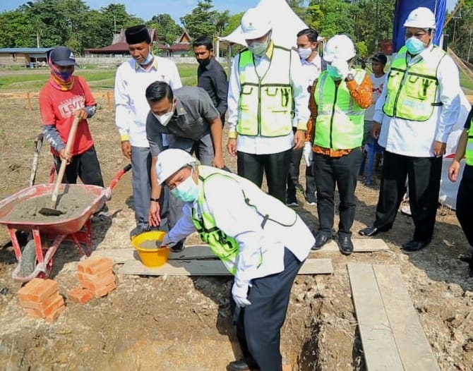 Bupati Alfedri Letakkan Batu Pertama Pembangunan Gedung Kantor Baznas