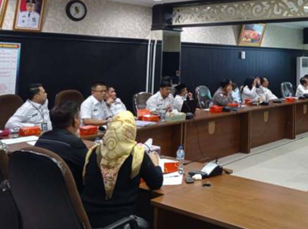 Komisi II Rapat dengan Disperindag Bahas Masalah Pasar Bawah
