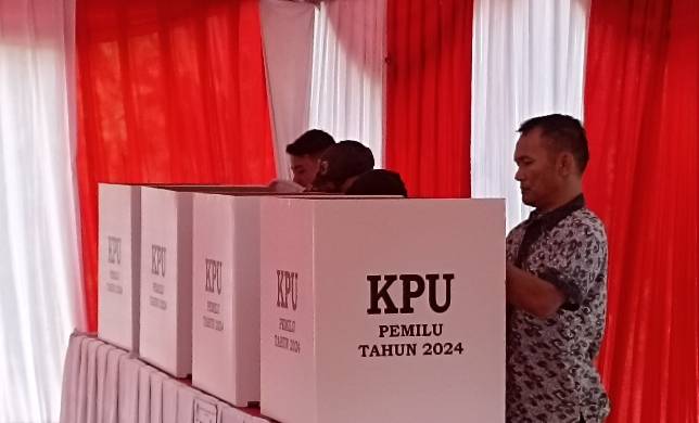 Sejak Pukul 07.00 Warga Pekanbaru Mulai Salurkan Suara di TPS