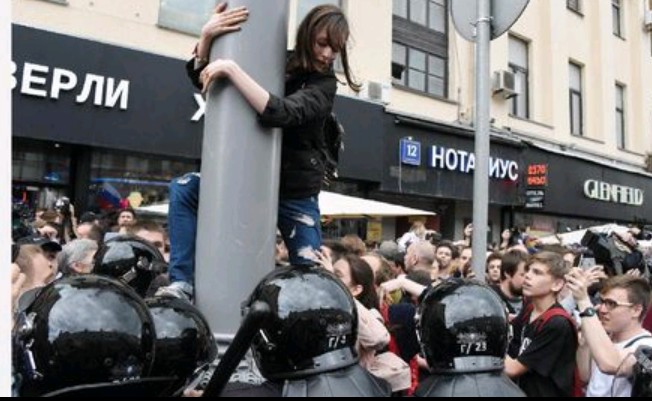 Polisi Rusia Tahan 1500 Demonstran Tuntut Pembebasan Oposisi