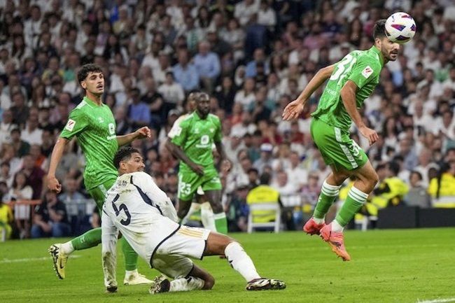 Real Madrid Vs Real Betis, Imbang Tanpa Gol