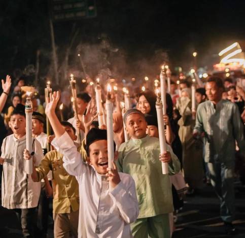 Pawai Obor Iduladha 1444 Hijriah di Pekanbaru Berlangsung Meriah dan Tertib