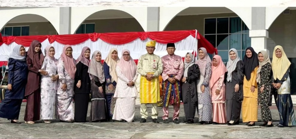 Kepala BKPSDM Pekanbaru Hadiri Upacara Peringatan Hari Jadi ke-67 Provinsi Riau