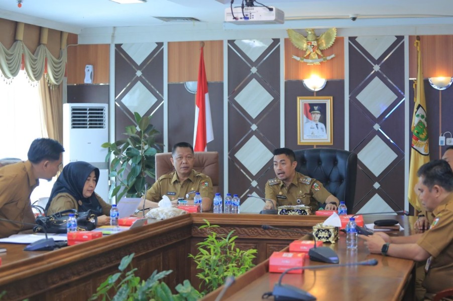 Pj Wali Kota Pekanbaru Pimpin Rapat Pelaksanaan Anggaran 2024