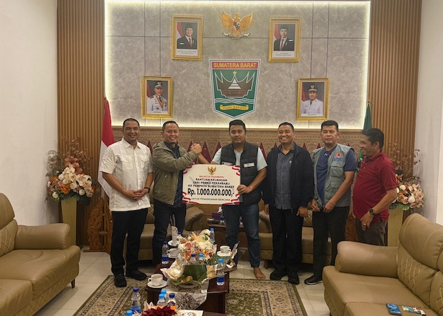 Walikota Pekanbaru Lanjutkan Penyaluran Bantuan Kemanusiaan ke Sumbar