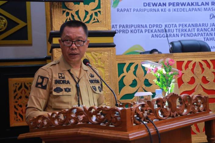 Sekda Pekanbaru Sampaikan Jawaban atas Pandangan Umum Fraksi tentang RAPBD 2024