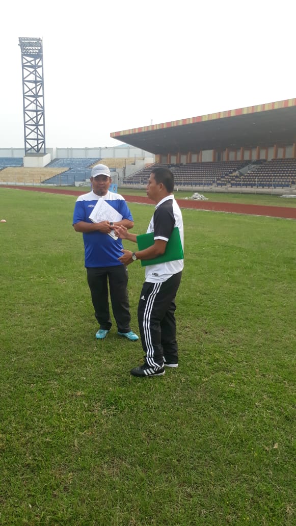 Kolaborasi Dua Legenda di Tim Sepakbola Porwil Riau