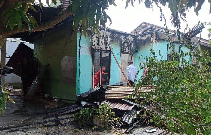 Diawali Ledakan, Rumah di Jalan Suka Karya Pekanbaru Kebakaran