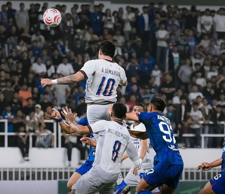 Plt Gubernur Riau dan Wali Kota Pekanbaru Kompak Saksikan Langsung Laga PSIS Vs PSPS di Stadion Jatidiri