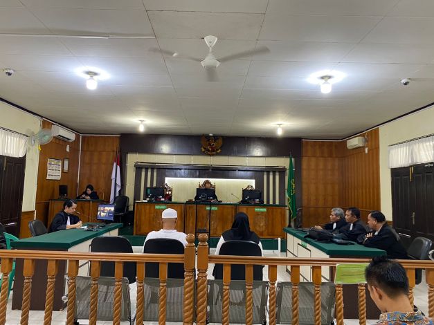 Mantan Rektor UIN Suska Riau Divonis 9,5 Tahun