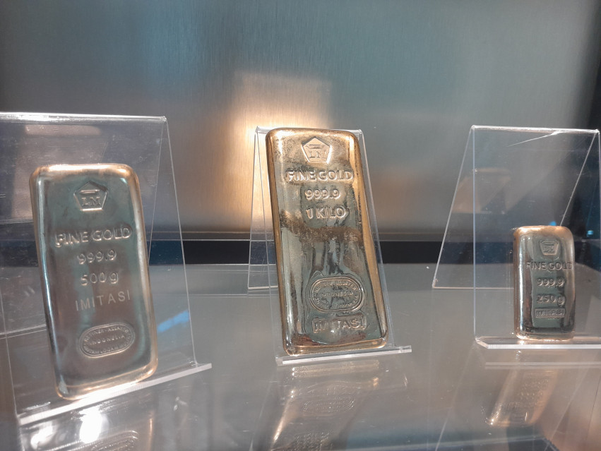 Harga Emas Antam Pecah Rekor