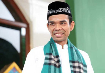 UAS Genap 48 Tahun, Ucapan Selamat Mengalir dari Gubernur Riau hingga Rocky Gerung