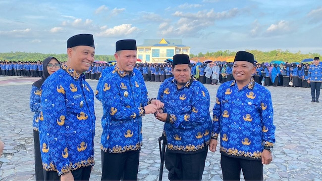 5.173 PPPK Paruh Waktu di Pekanbaru Dilantik, Dua Pegawai Dapat Hadiah Umrah