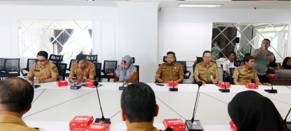 Kepala BKPSDM Pekanbaru Hadiri Rapat Penyusunan Rancangan Perwako TPP ASN Tahun 2025