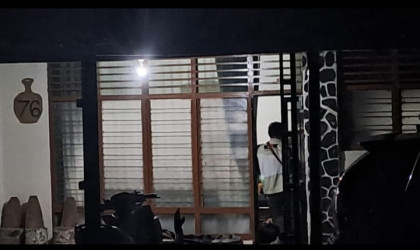 KPK Geledah Sejumlah Rumah Pejabat Terkait Kasus Korupsi Bupati Kuansing
