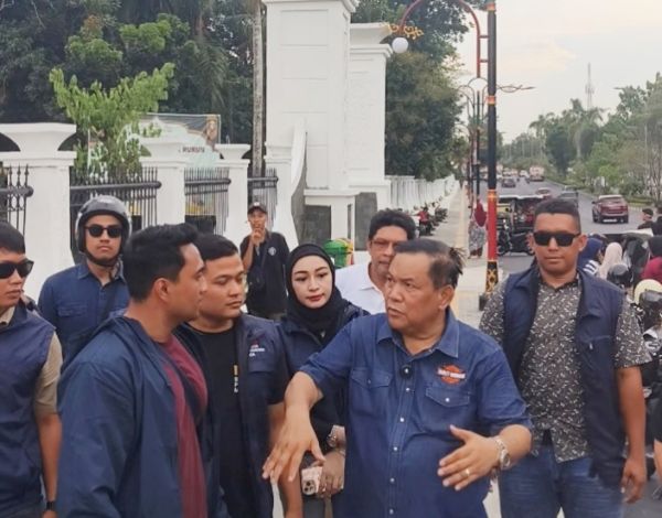 Tinjau Ruas Jalan Pekanbaru, Cawagub Riau SF Hariyanto Ajak Anak Muda Jangan Takut Berinovasi