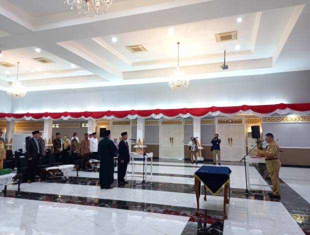 Dilantik, Warsito Sah Jabat Komisioner KPID Riau