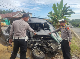 Tabrakan Maut di Jalan Lintas Timur Pelalawan, Satu Orang Meninggal di Tempat
