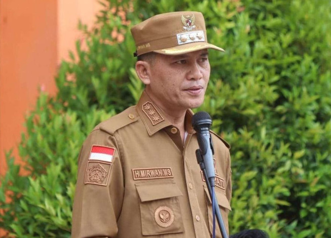 Mendagri Copot Sementara Bupati Aceh Selatan yang Berangkat Umrah Saat Bencana