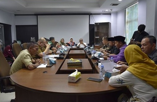 Komisi IV Hearing dengan DLHK Pekanbaru, Bahas Masalah Sampah dan THL