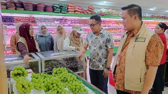 Awasi Peredaran Anggur Muscat, DKP Pekanbaru Lakukan Sidak di Dua Swalayan
