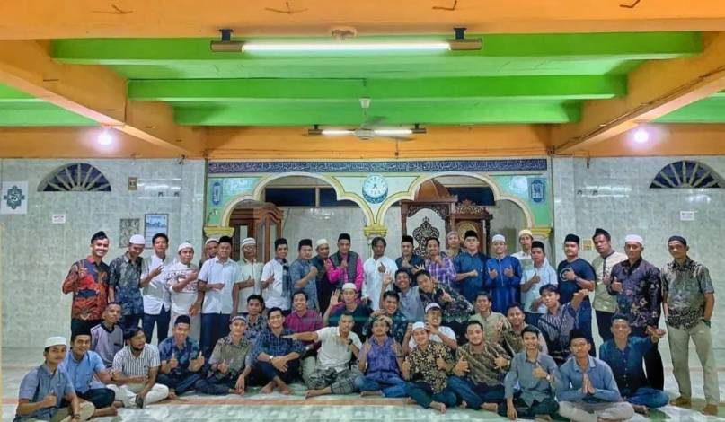 Pemuda dan Remaja Masjid Al Irsyad Dusun Tanjung Taja Buka Bersama