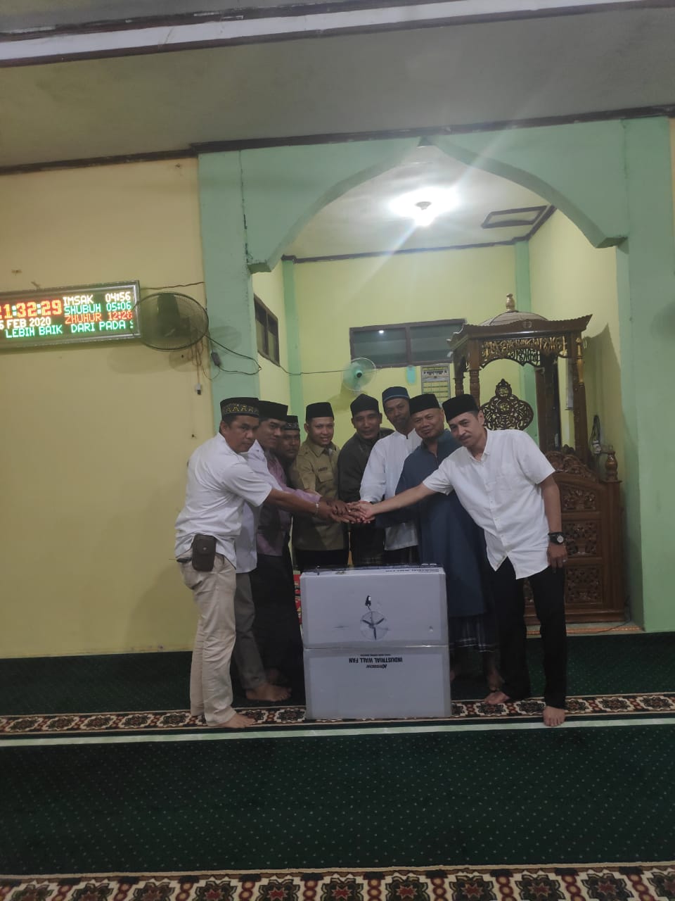Didampingi Pengurus PAC Gerindra Tualang, Wakil Ketua DPRD Siak Silaturahmi dengan Warga di Perawang