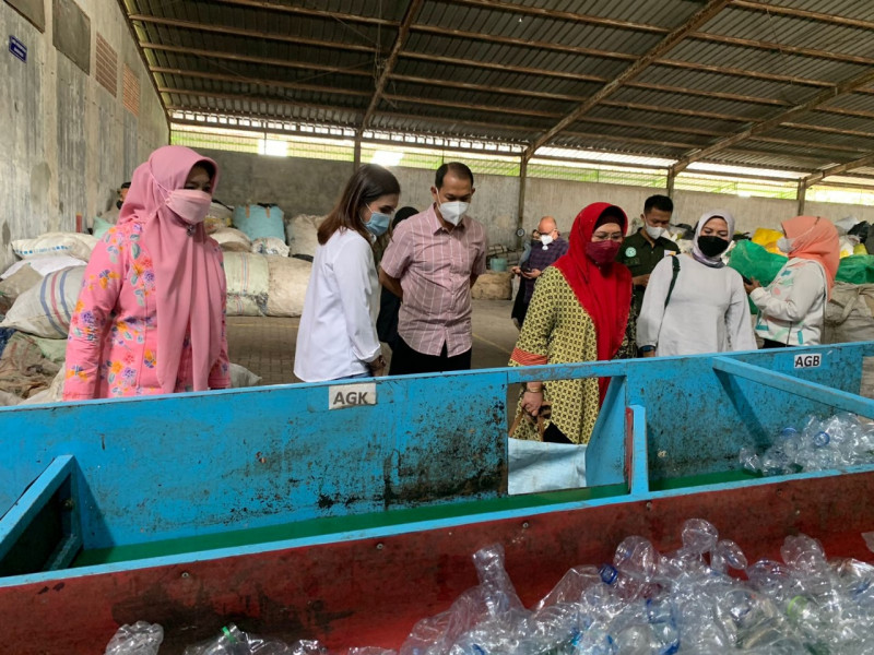Program Pengelolaan Sampah DLHK Pekanbaru Melalui Bank Sampah Jadi Percontohan