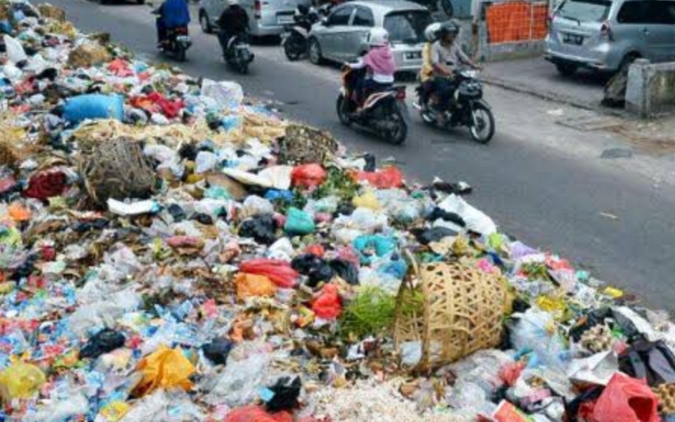 Selain Denda Rp250 ribu, KTP Juga Ditahan Jika Buang Sampah Sembarangan