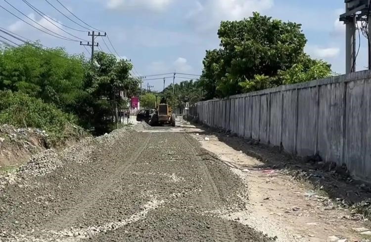 Overlay Jalan Bangau Sakti Tuntas Akhir Bulan November Ini