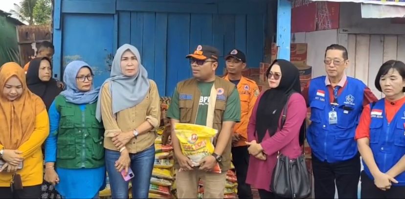 BPBD Pekanbaru Terima Bantuan dari PSMTI untuk Korban Banjir di Rumbai